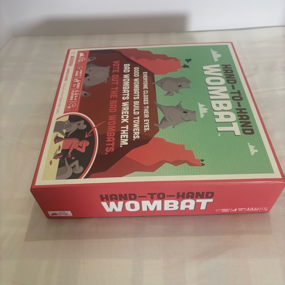 Hand-to-Hand Wombat Game - Red and Gray - Picture 8 of 12